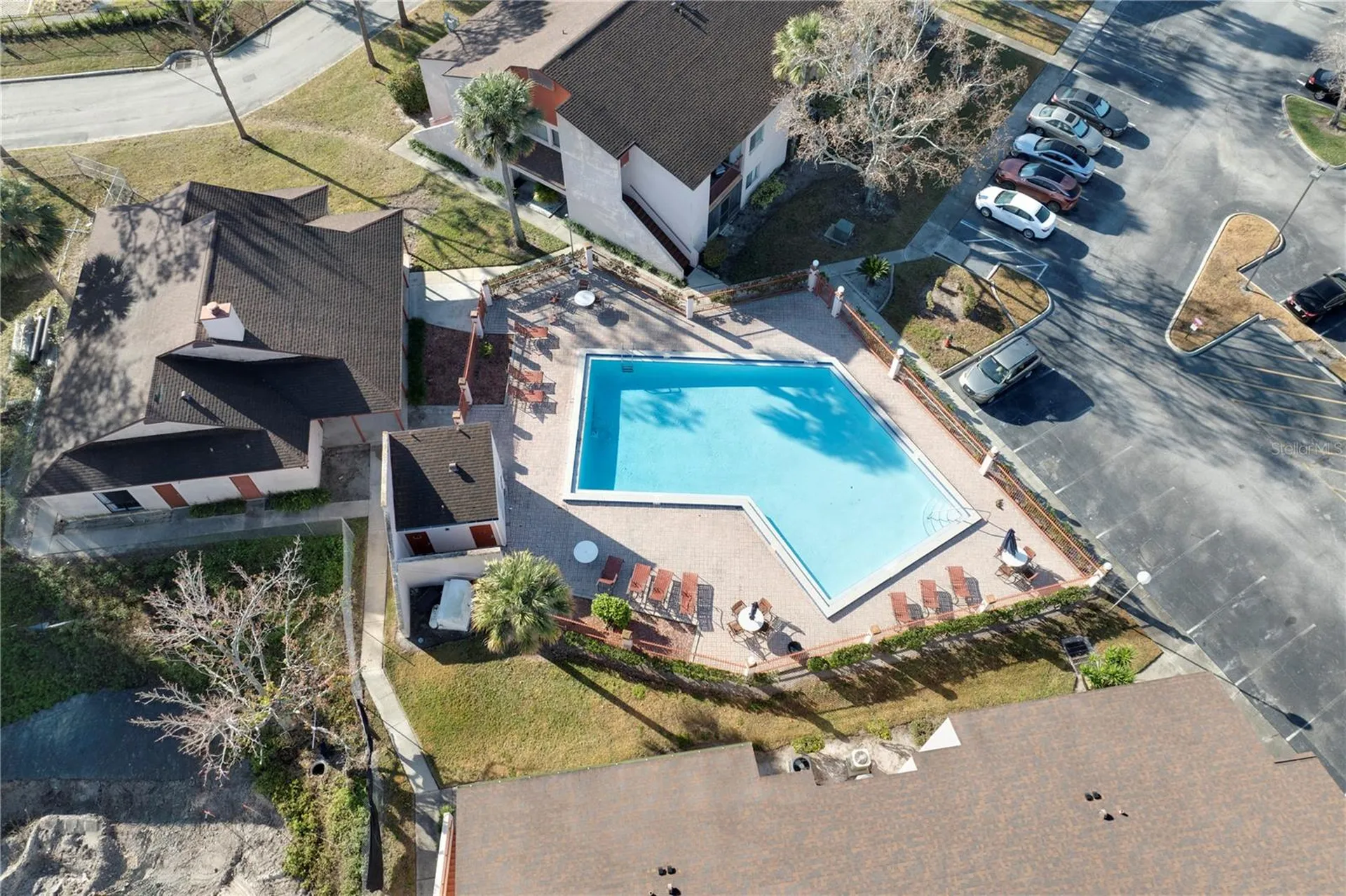 2512 Lemon Tree Lane Orlando FL 32839