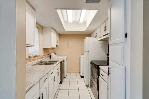 2512 Lemon Tree Lane Orlando FL 32839
