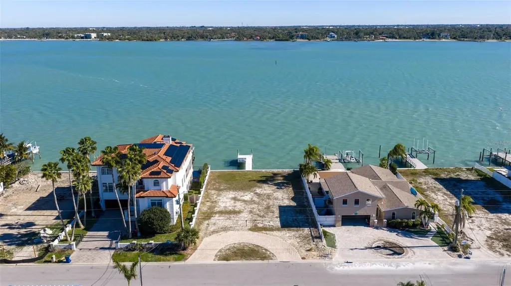 11285 9th Street E Treasure Island FL 33706