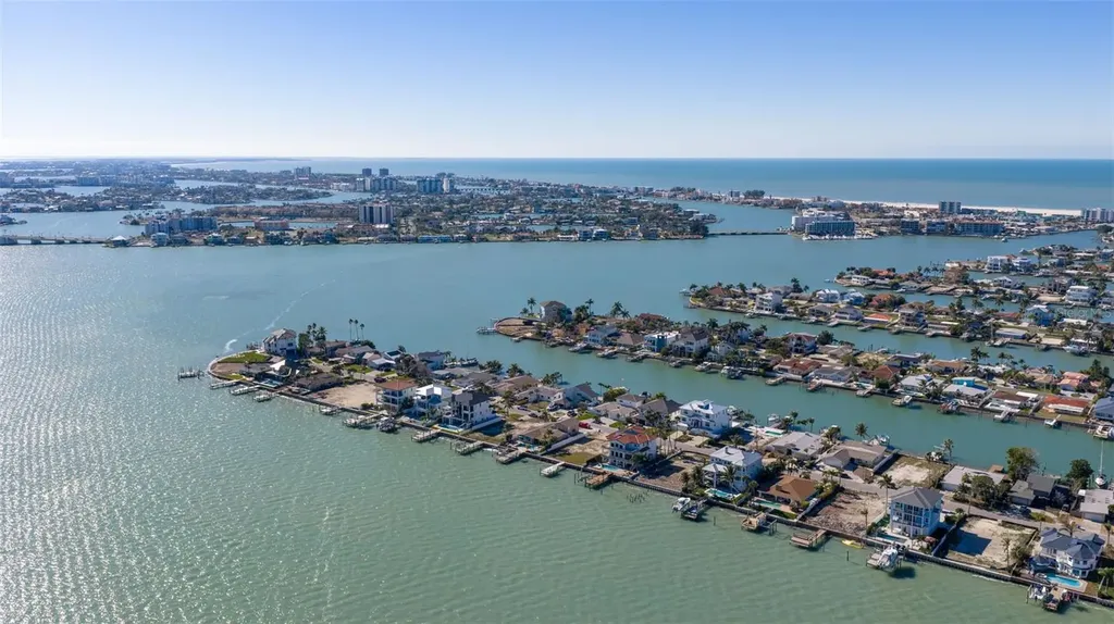11285 9th Street E Treasure Island FL 33706