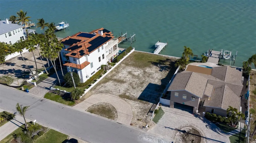 11285 9th Street E Treasure Island FL 33706