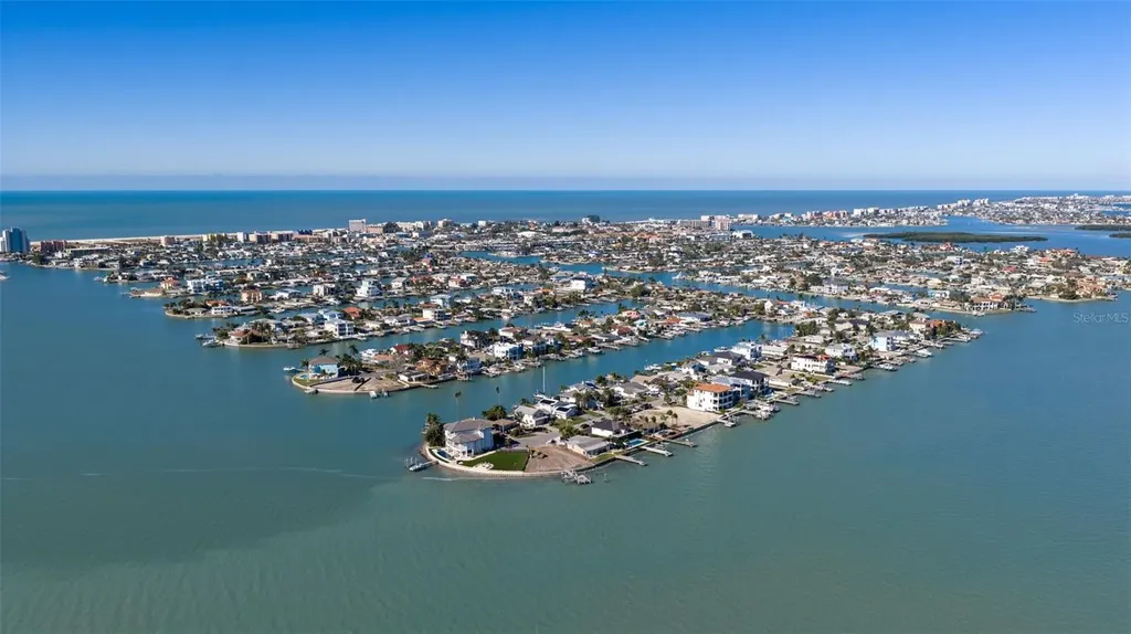 11285 9th Street E Treasure Island FL 33706