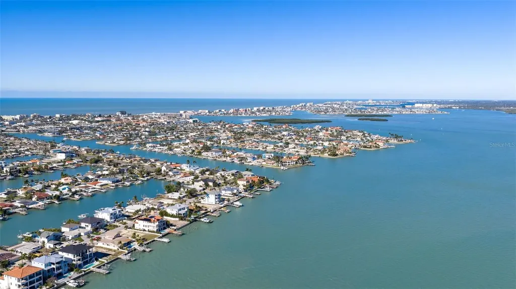 11285 9th Street E Treasure Island FL 33706