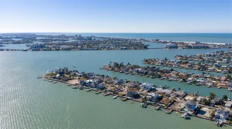 11285 9th Street E Treasure Island FL 33706