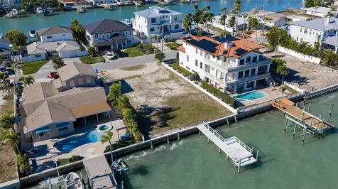 11285 9th Street E Treasure Island FL 33706