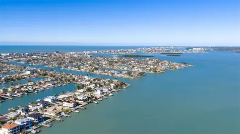 11285 9th Street E Treasure Island FL 33706