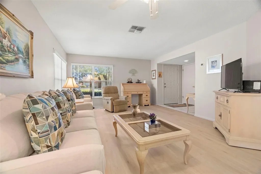 1027 Bowsprit Lane Holiday FL 34691