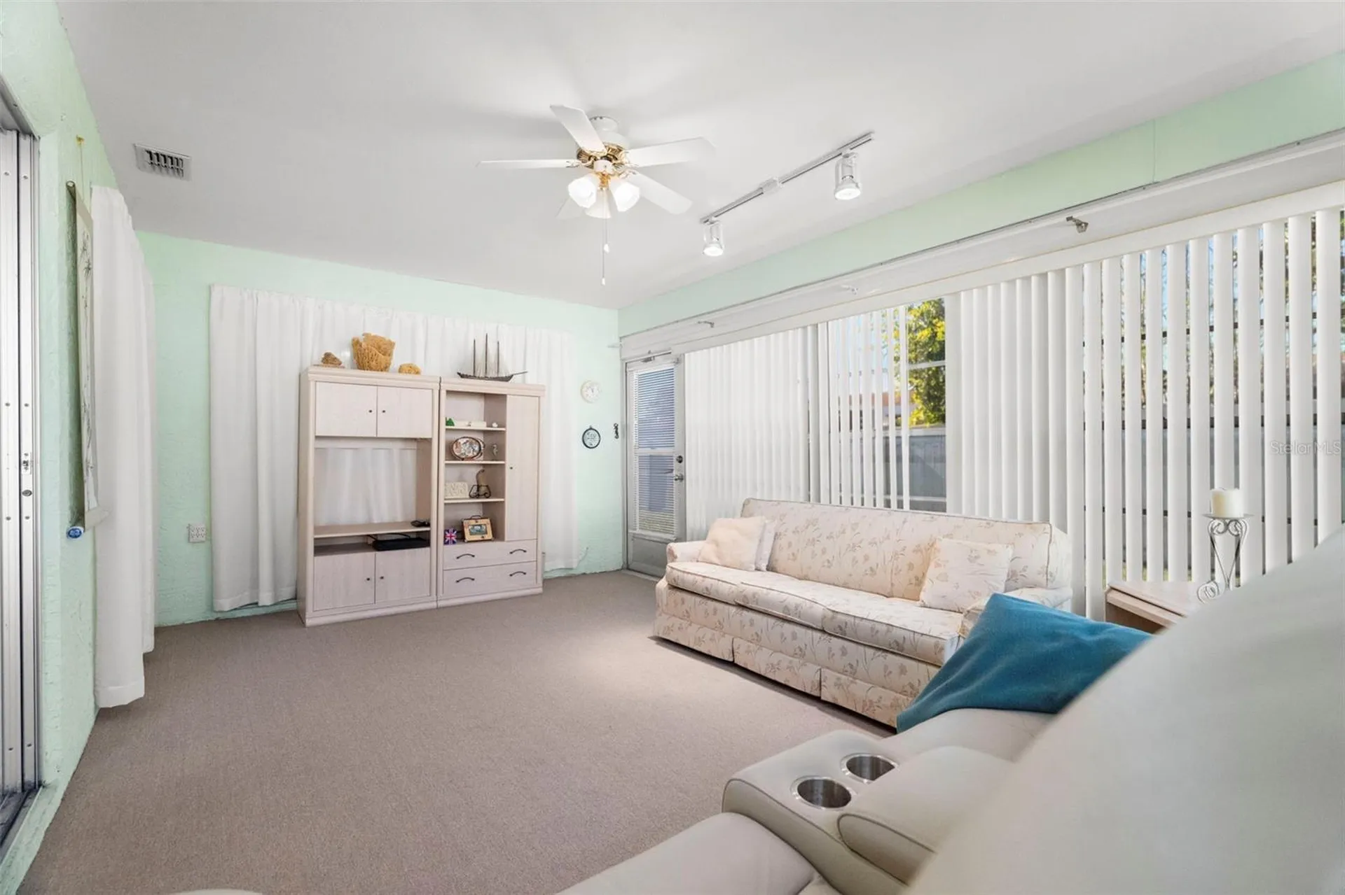 1027 Bowsprit Lane Holiday FL 34691