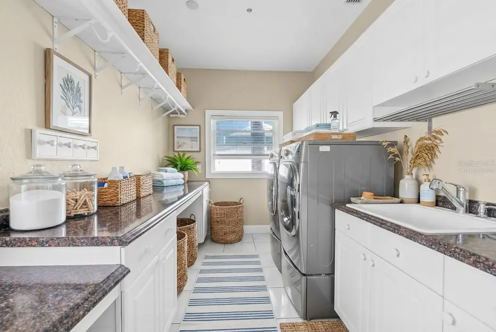 614 Norton Street Longboat Key FL 34228
