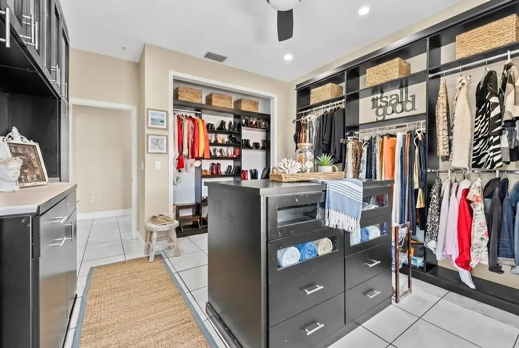 614 Norton Street Longboat Key FL 34228