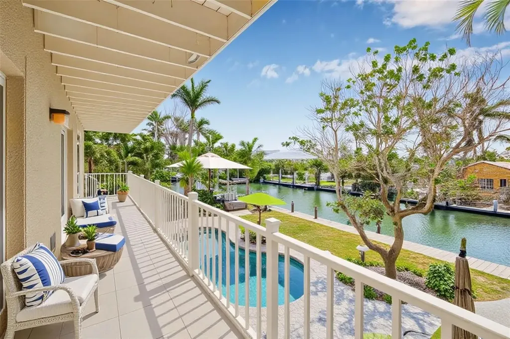 614 Norton Street Longboat Key FL 34228