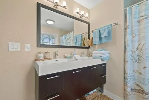 614 Norton Street Longboat Key FL 34228
