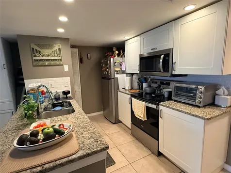2725 N Poinciana Boulevard Kissimmee FL 34746