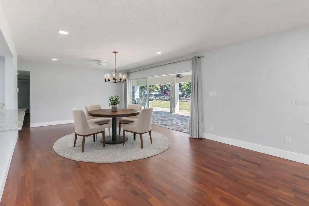 3911 Venice Drive Orlando FL 32806