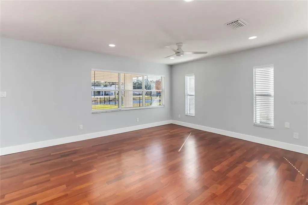 3911 Venice Drive Orlando FL 32806