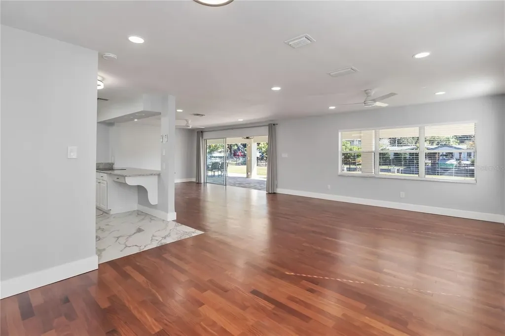 3911 Venice Drive Orlando FL 32806