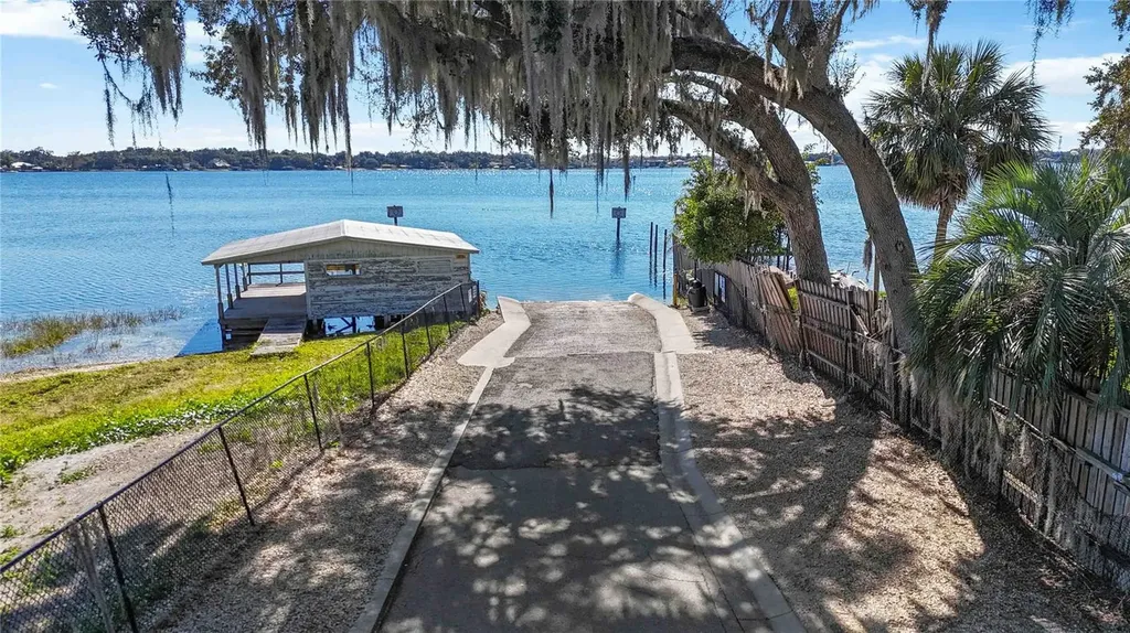 3911 Venice Drive Orlando FL 32806