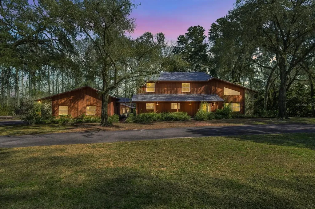 351 Sequoia Drive Ocklawaha FL 32179