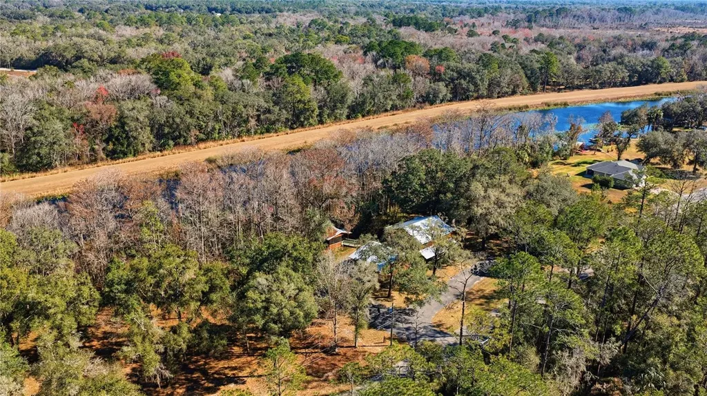 351 Sequoia Drive Ocklawaha FL 32179