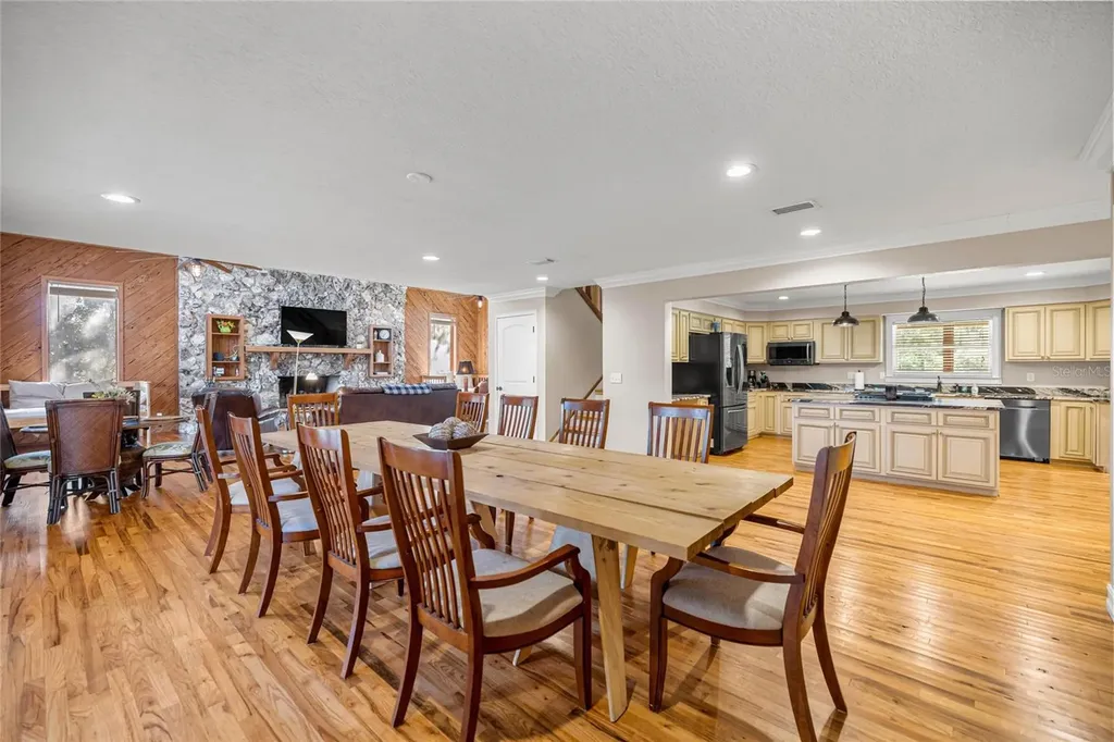 351 Sequoia Drive Ocklawaha FL 32179