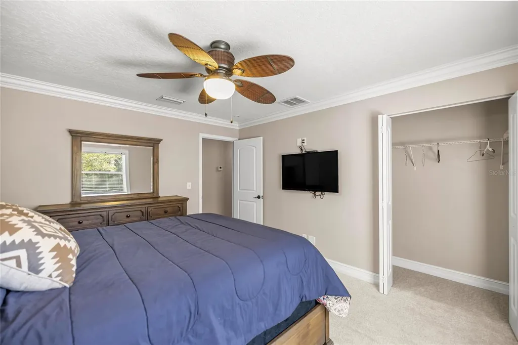 351 Sequoia Drive Ocklawaha FL 32179
