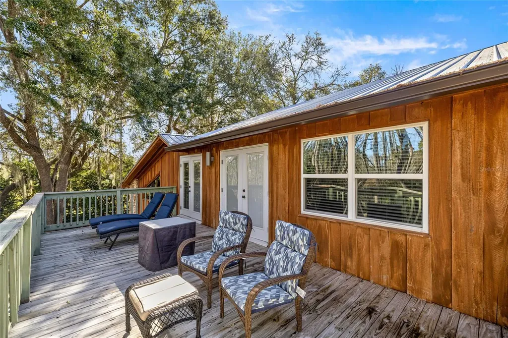 351 Sequoia Drive Ocklawaha FL 32179