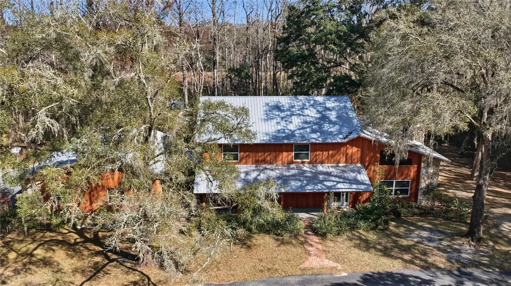 351 Sequoia Drive Ocklawaha FL 32179