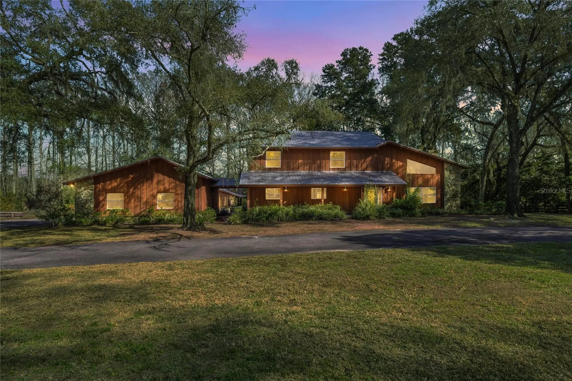 351 Sequoia Drive Ocklawaha FL 32179