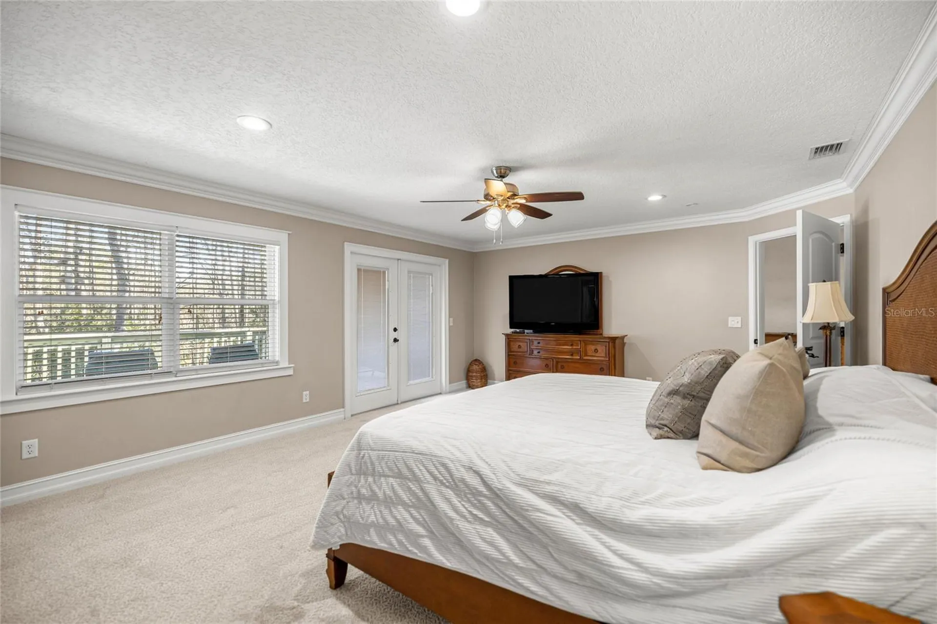 351 Sequoia Drive Ocklawaha FL 32179