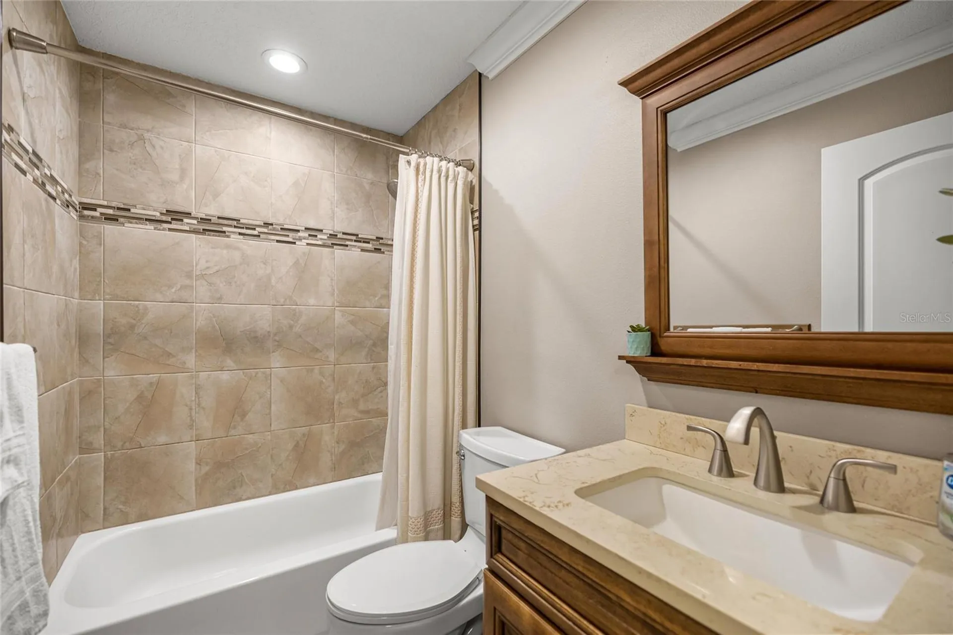 351 Sequoia Drive Ocklawaha FL 32179