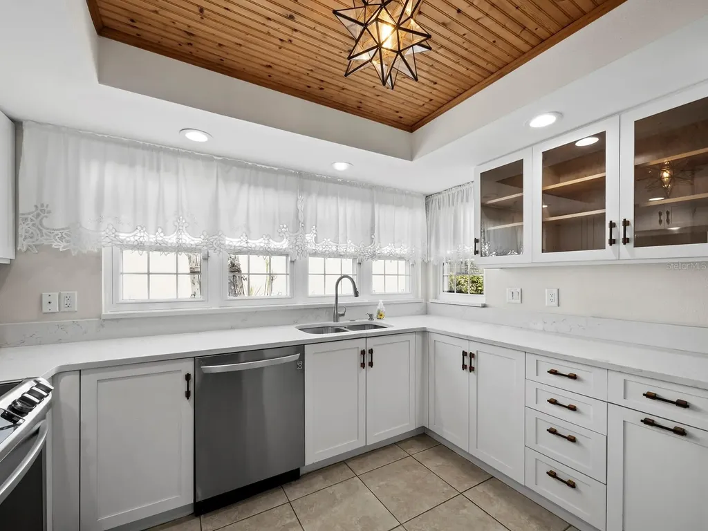 3435 Winding Oaks Drive Longboat Key FL 34228