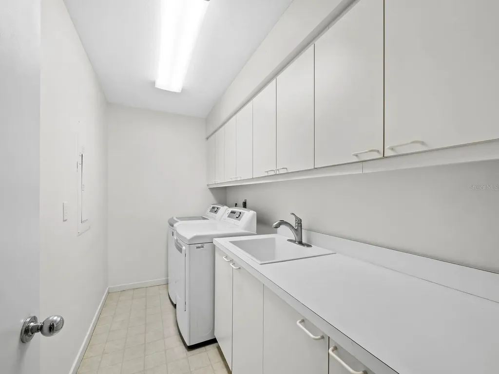 3435 Winding Oaks Drive Longboat Key FL 34228