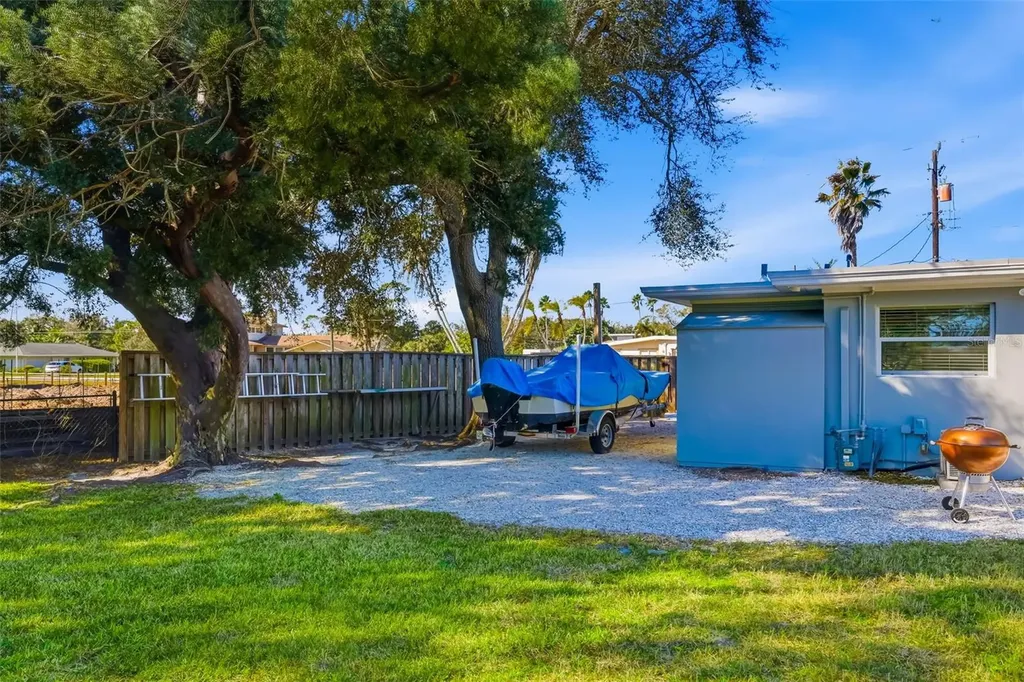 456 Magellan Drive Sarasota FL 34243