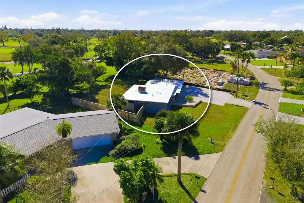 456 Magellan Drive Sarasota FL 34243