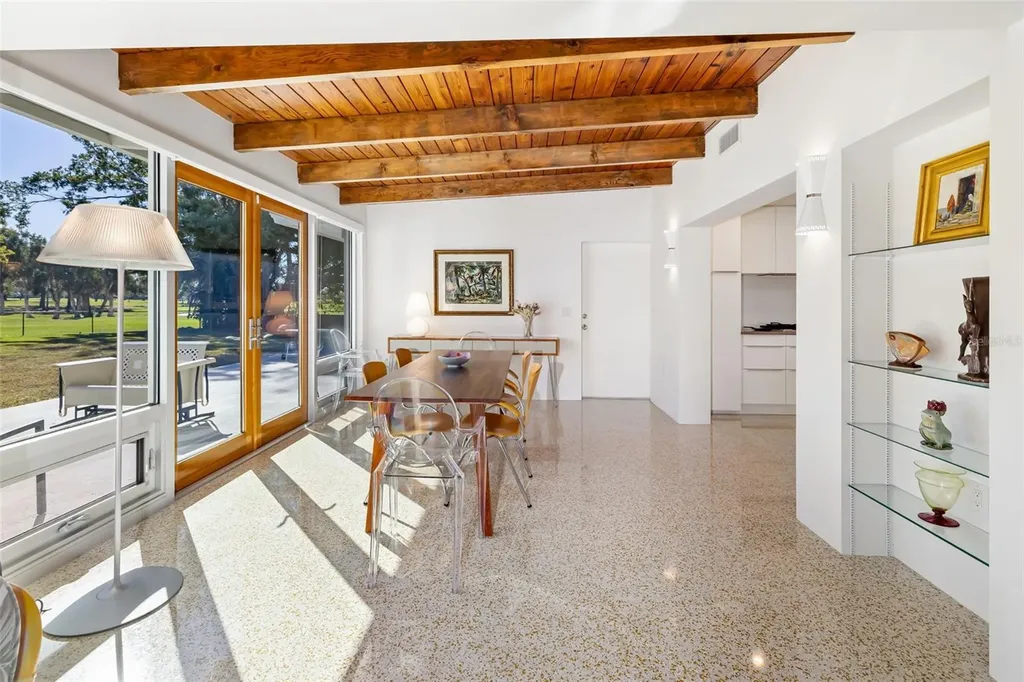 456 Magellan Drive Sarasota FL 34243