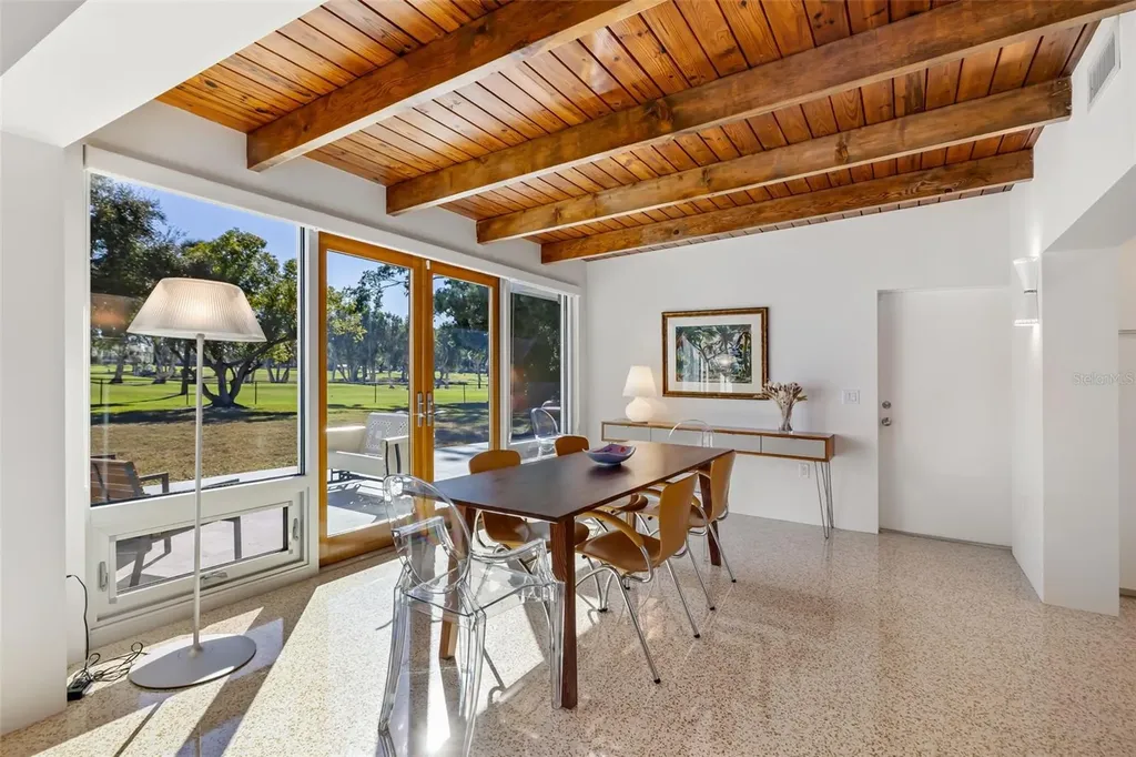 456 Magellan Drive Sarasota FL 34243