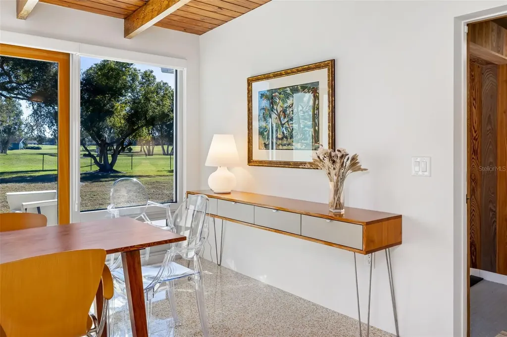 456 Magellan Drive Sarasota FL 34243