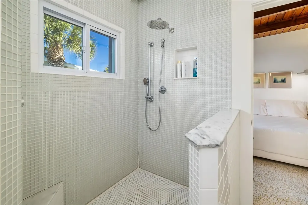 456 Magellan Drive Sarasota FL 34243