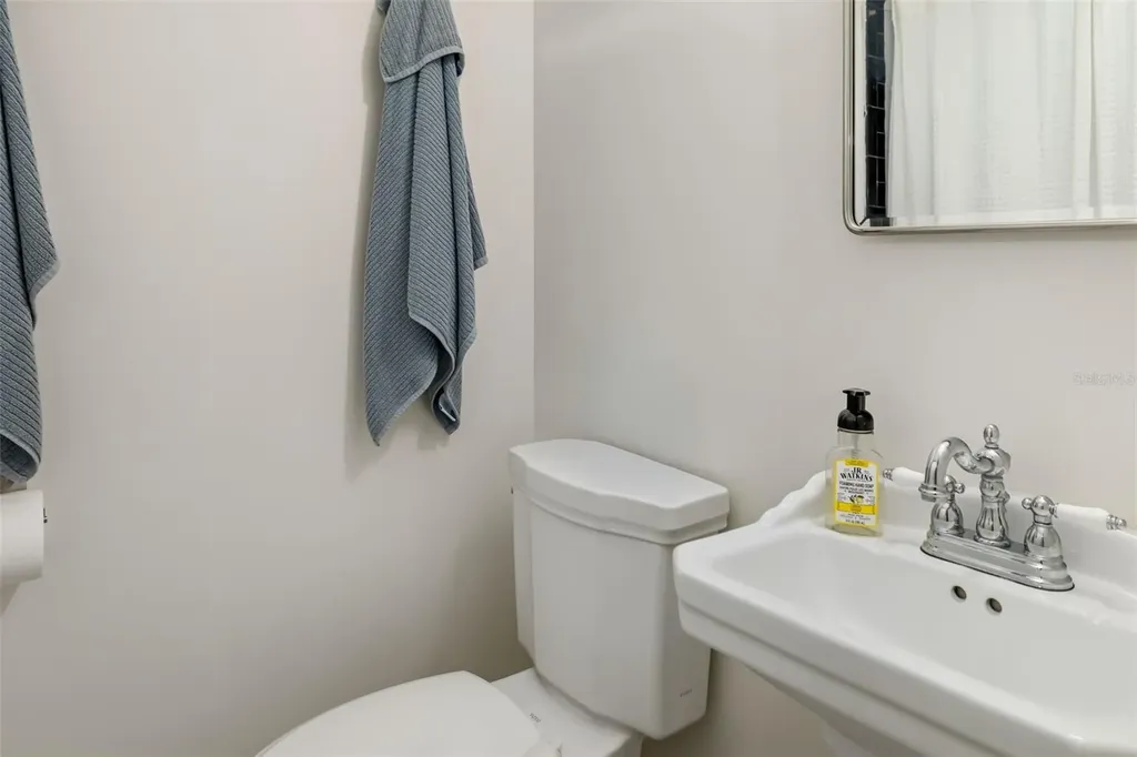456 Magellan Drive Sarasota FL 34243