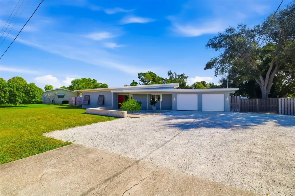 456 Magellan Drive Sarasota FL 34243
