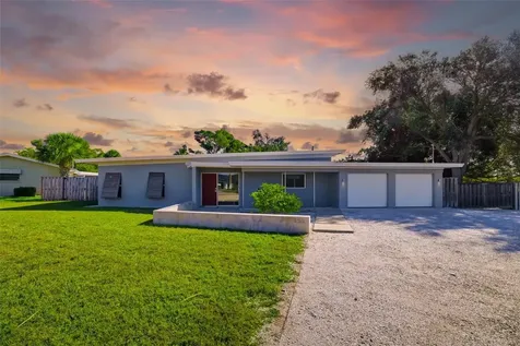 456 Magellan Drive Sarasota FL 34243