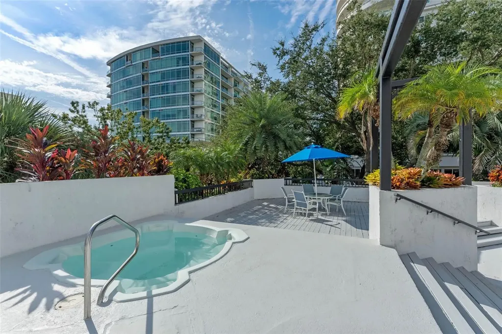 530 E Central Boulevard Orlando FL 32801