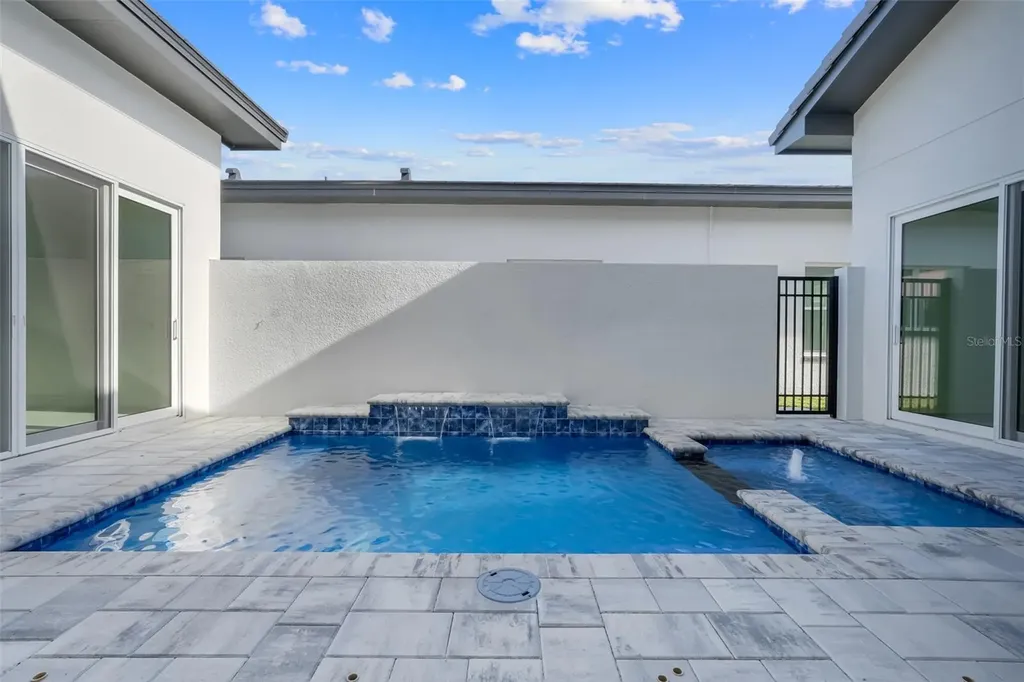 3044 Kensington Avenue Davenport FL 33837