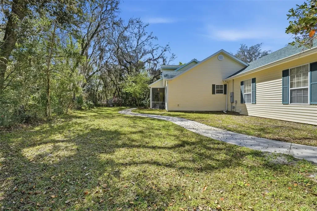 35015 Radio Road Leesburg FL 34788