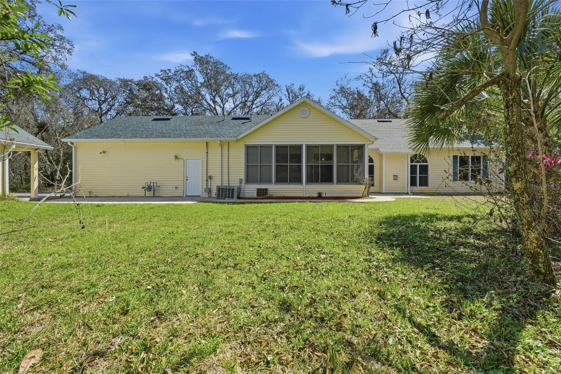 35015 Radio Road Leesburg FL 34788
