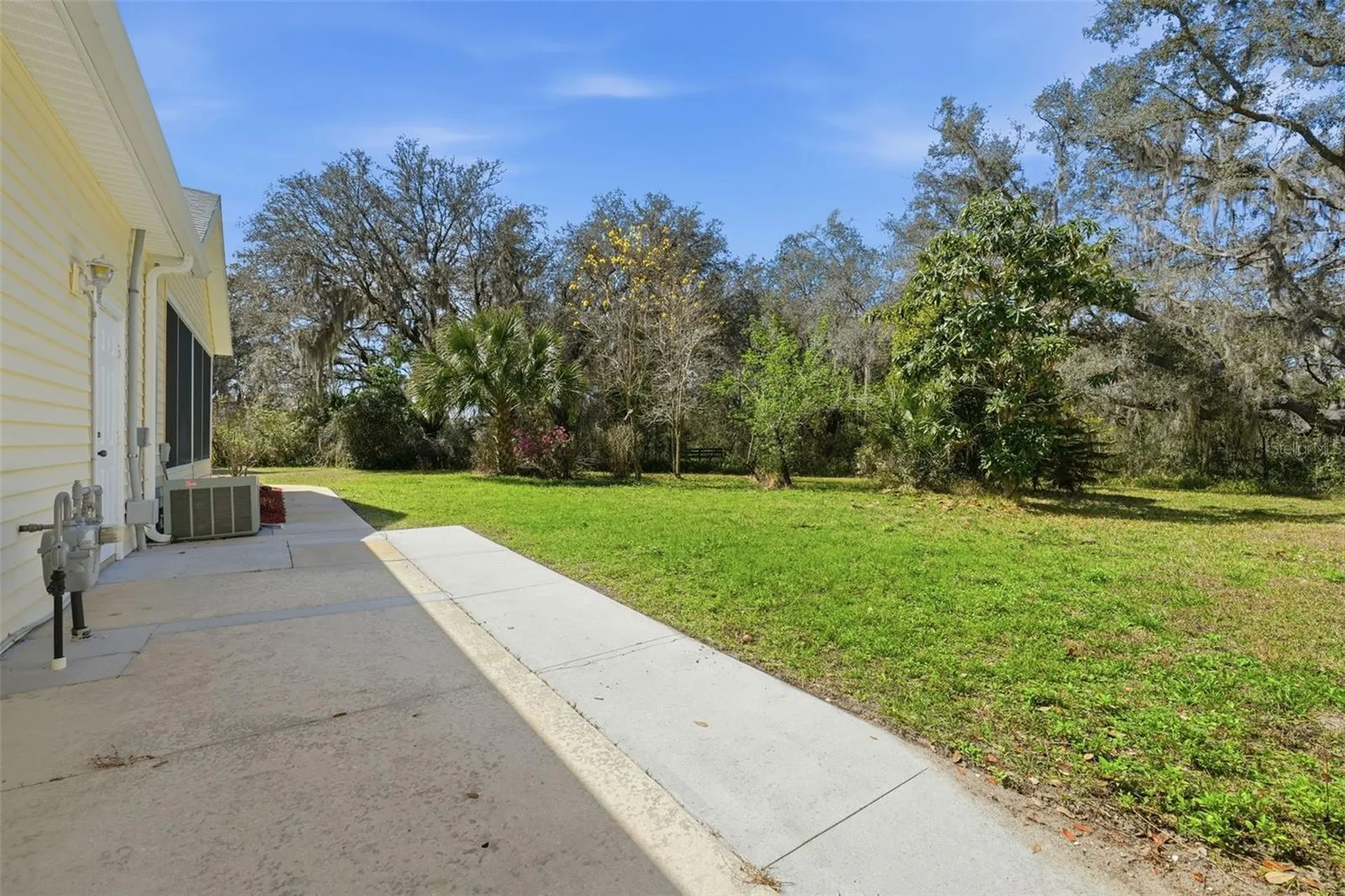35015 Radio Road Leesburg FL 34788