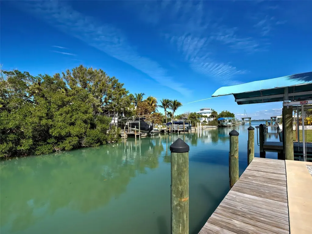 120 Mockingbird Lane Englewood FL 34223