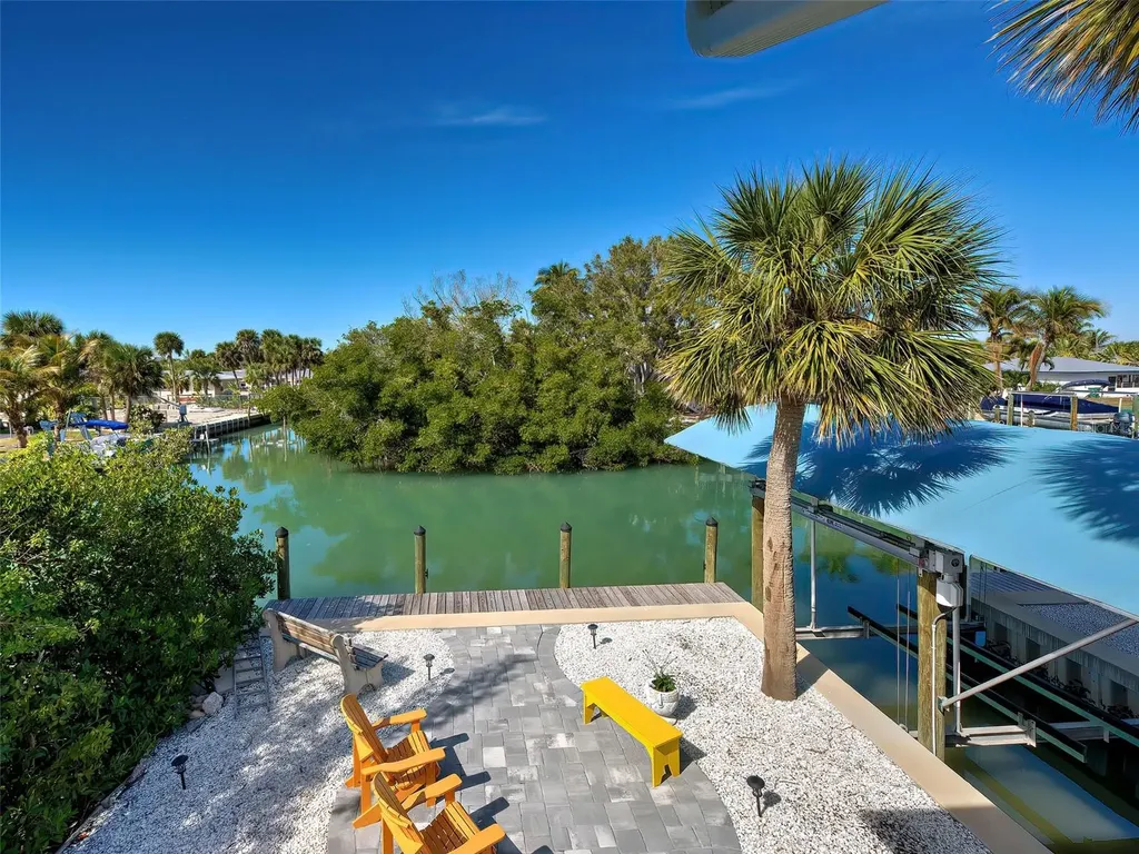 120 Mockingbird Lane Englewood FL 34223