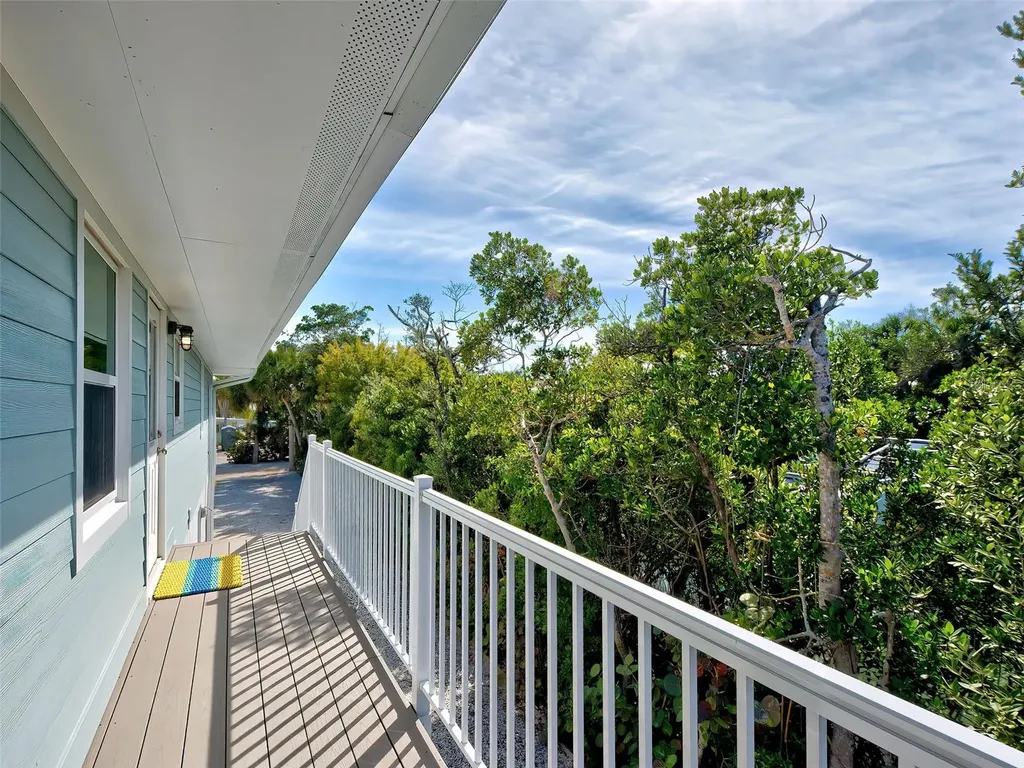 120 Mockingbird Lane Englewood FL 34223