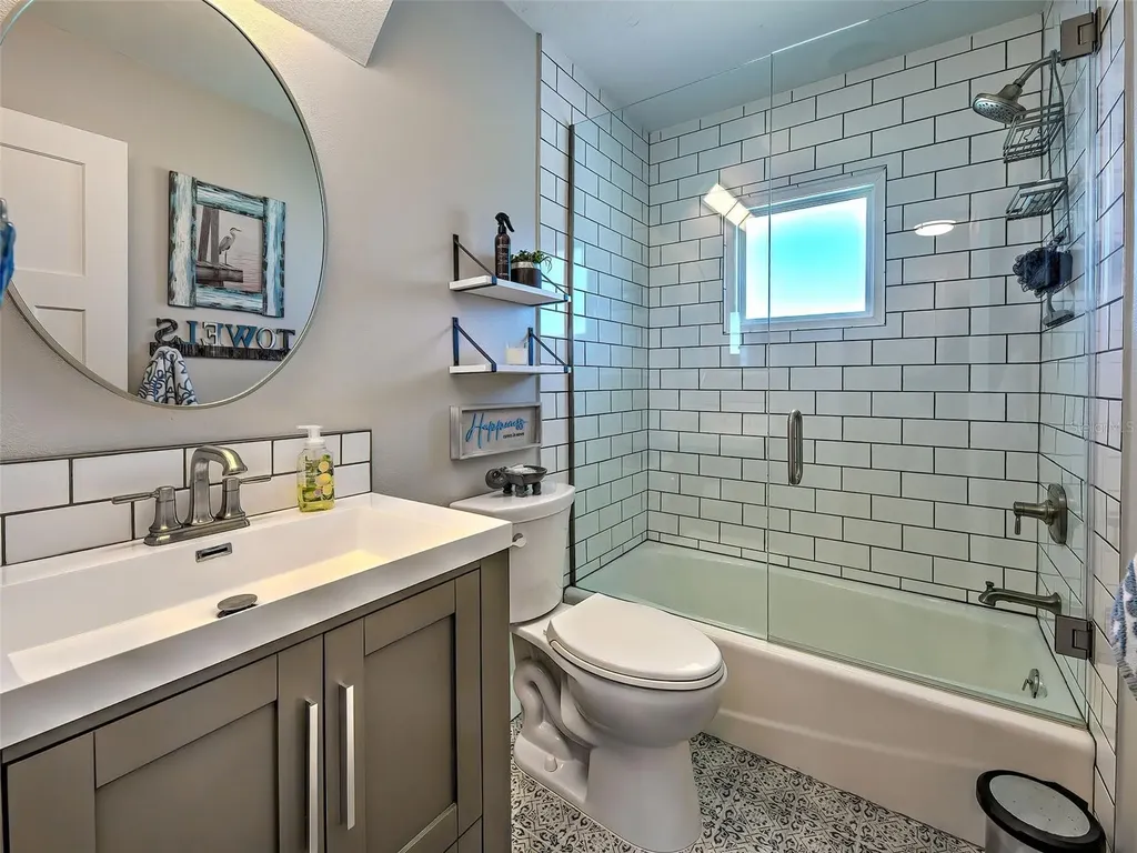 120 Mockingbird Lane Englewood FL 34223